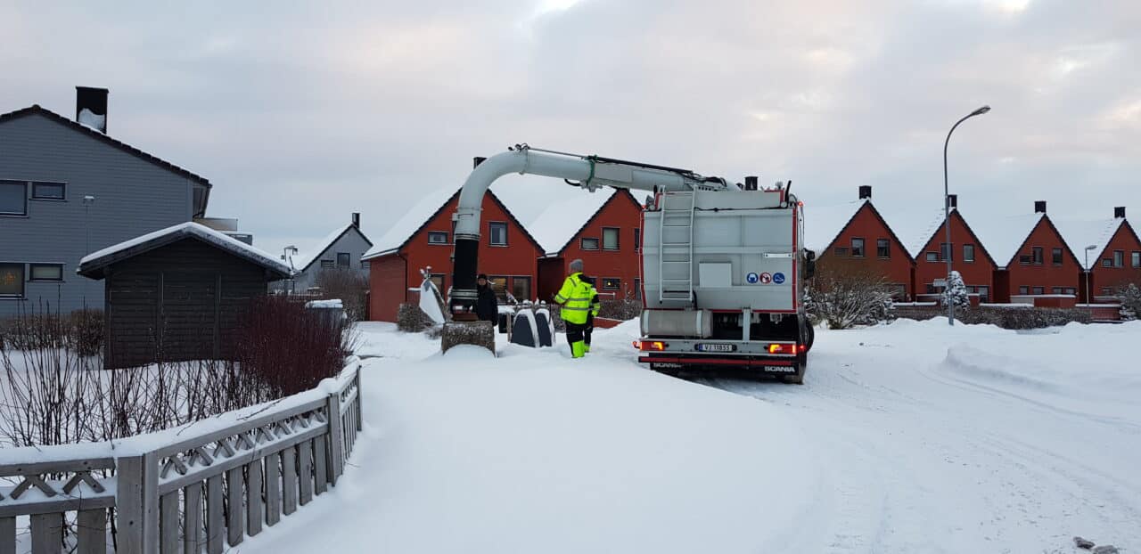 Envac mobile pnumatic system truck collecting waste