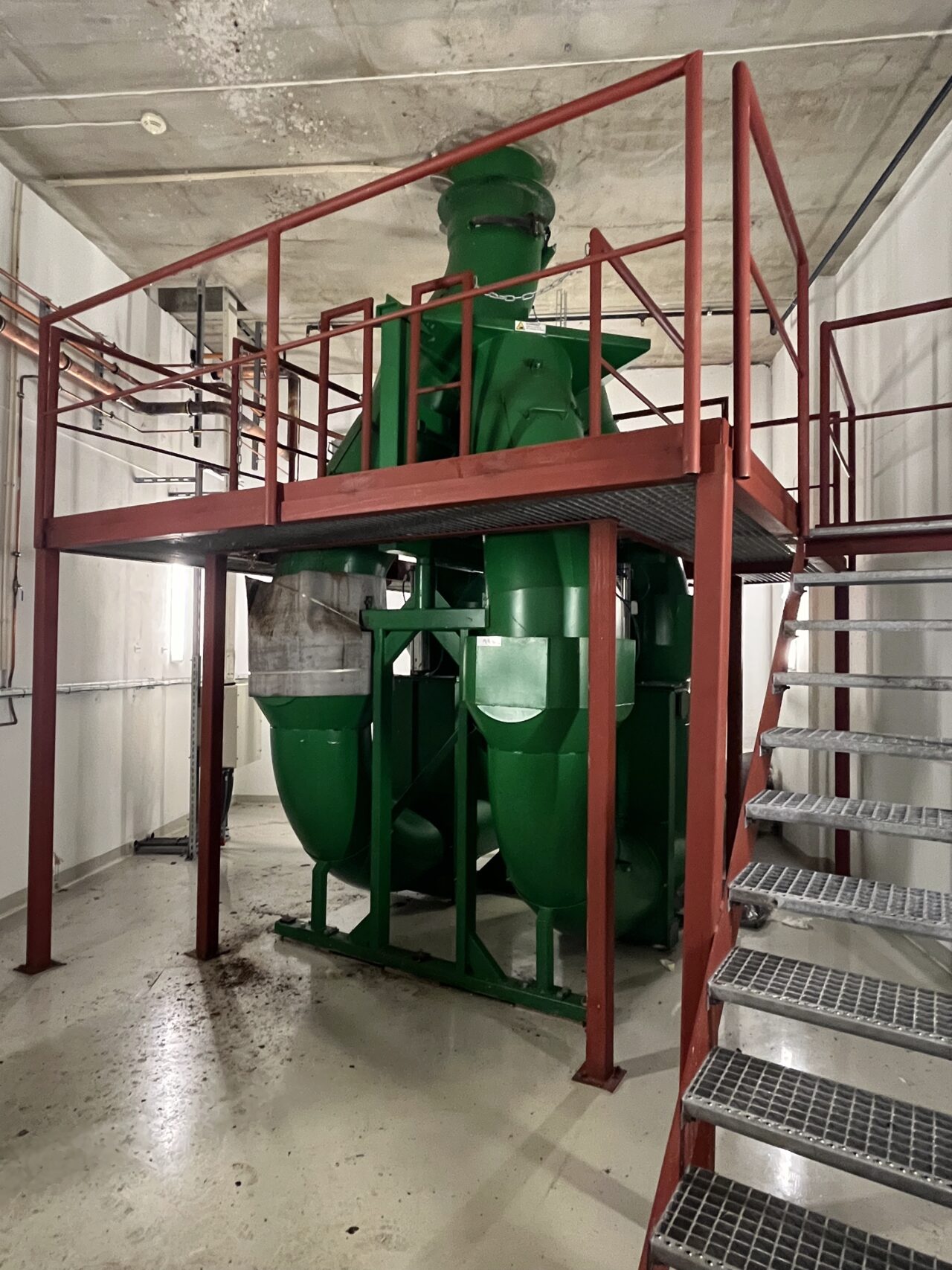 Intersecting pipes as part of the Envac Sort-More waste sorting system